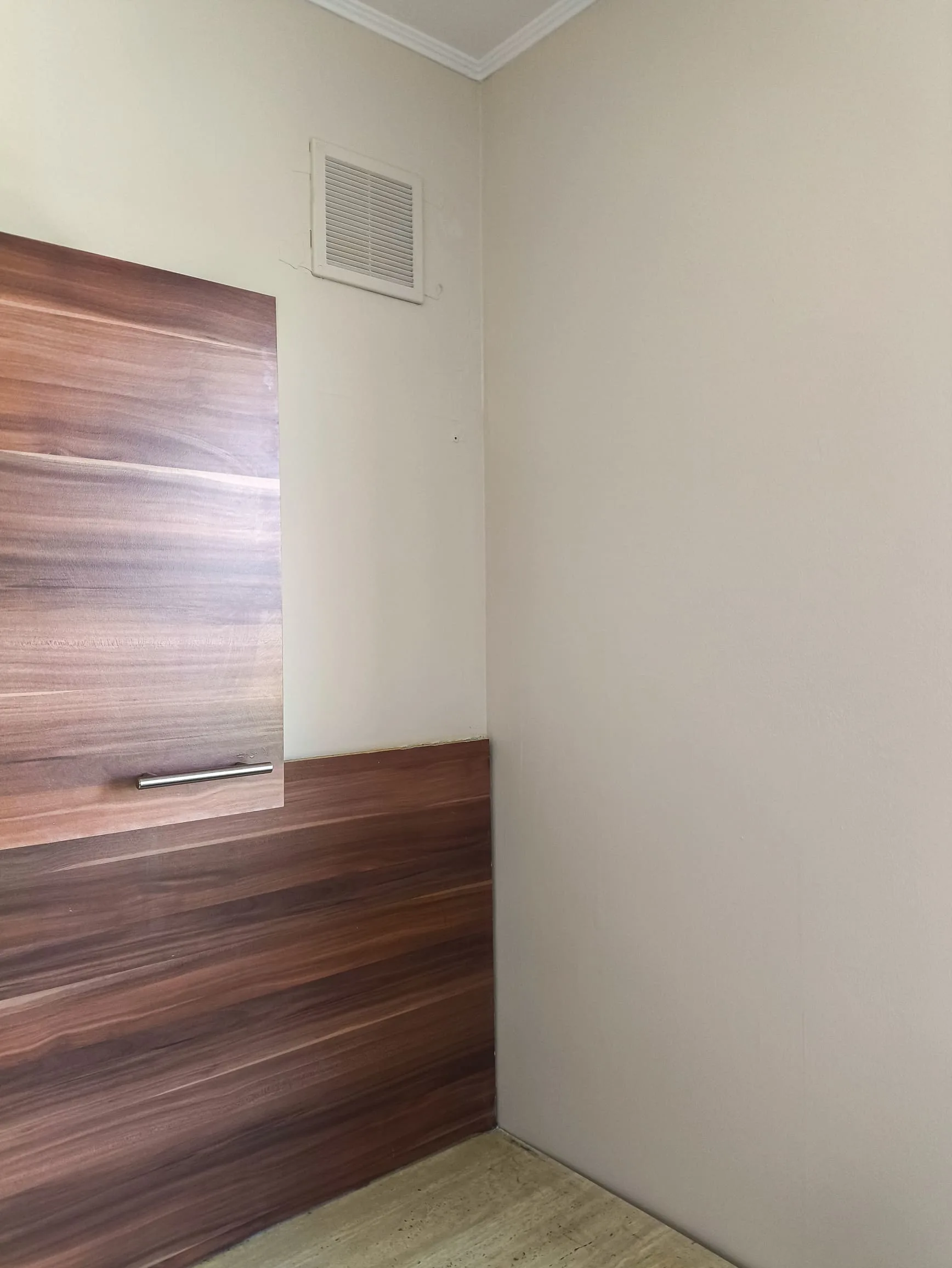 szobafesto-budapest-szagmentes-festek-dulux-easycare