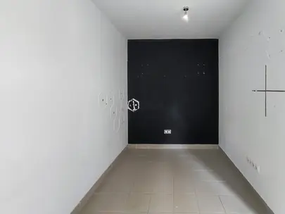 Before skim coating – uneven, cracked wall Budapest